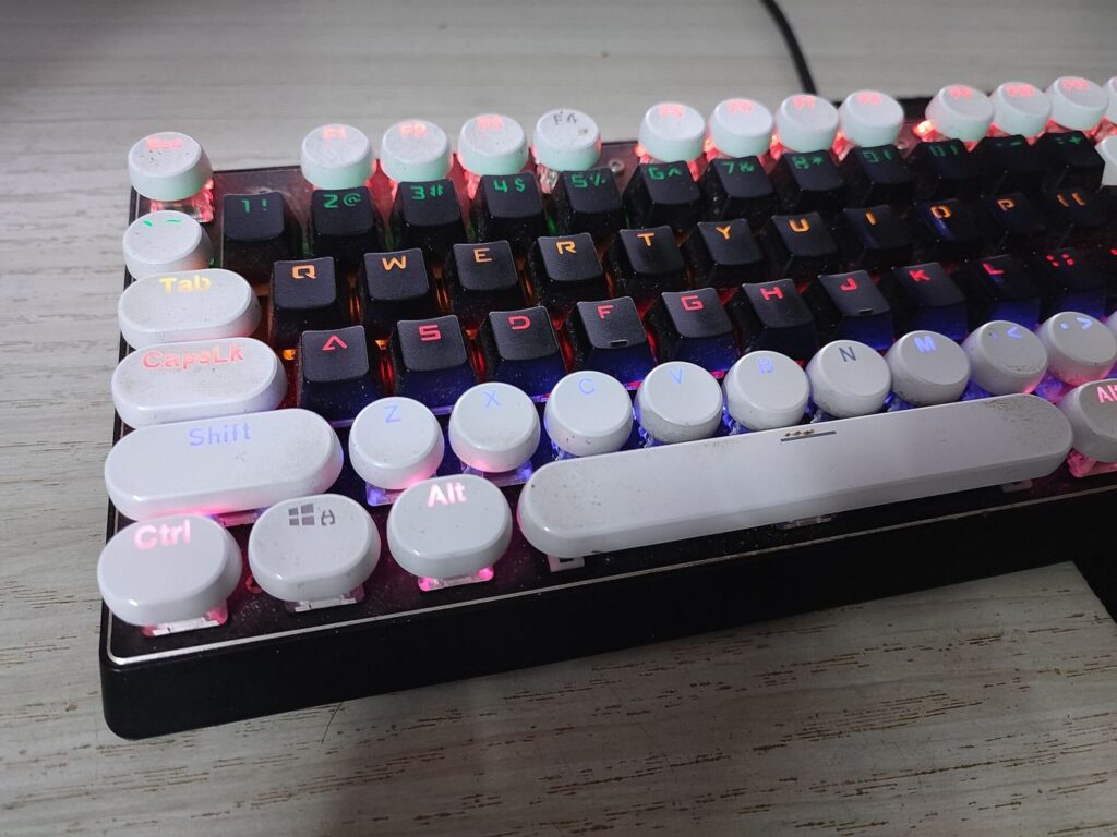 Mechanical Keyboard Noise Without Annoying the Office